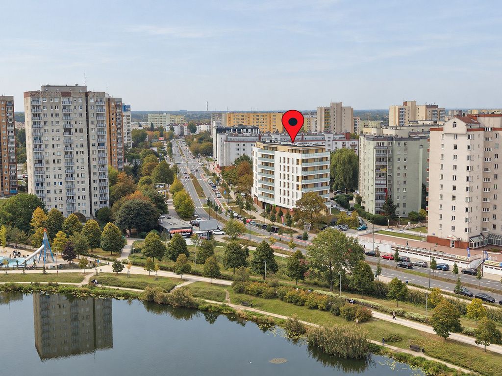 Warszawa · ul. gen. Romana Abrahama — 18
