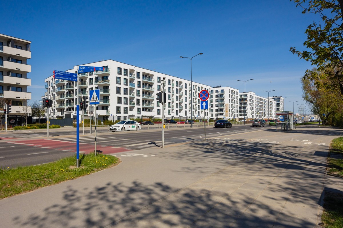 Warszawa · ul. Lazurowa — 17
