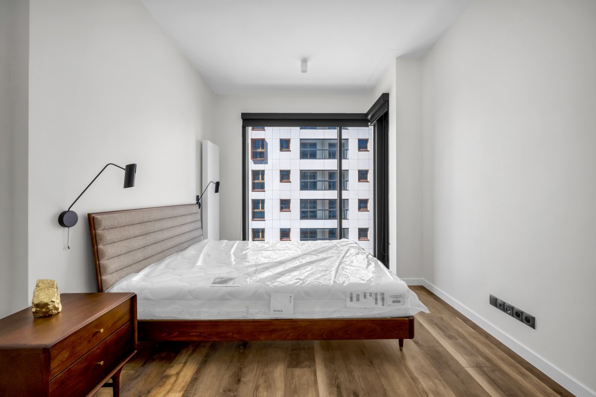 Warszawa · ul. Prosta — 8