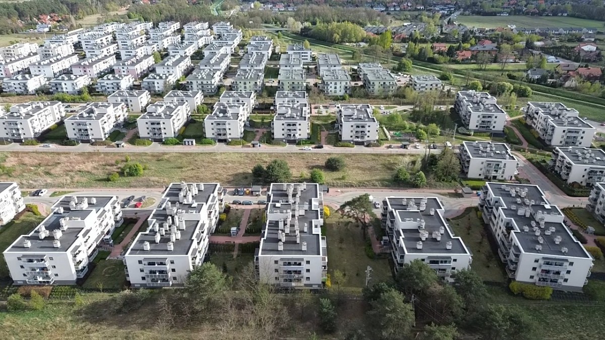Warszawa · ul. Vincenza Belliniego — 17
