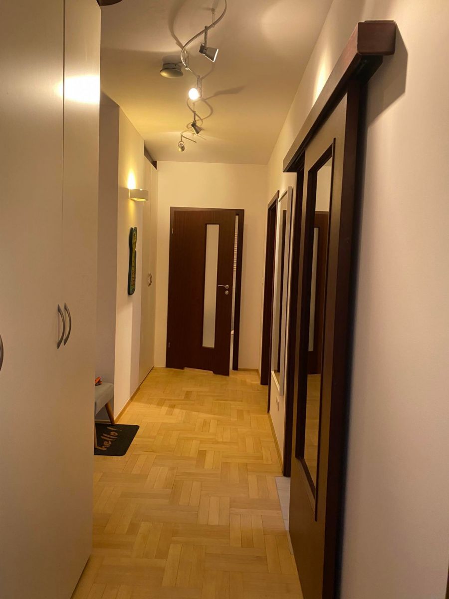 Warszawa · ul. Wyględowska — 9