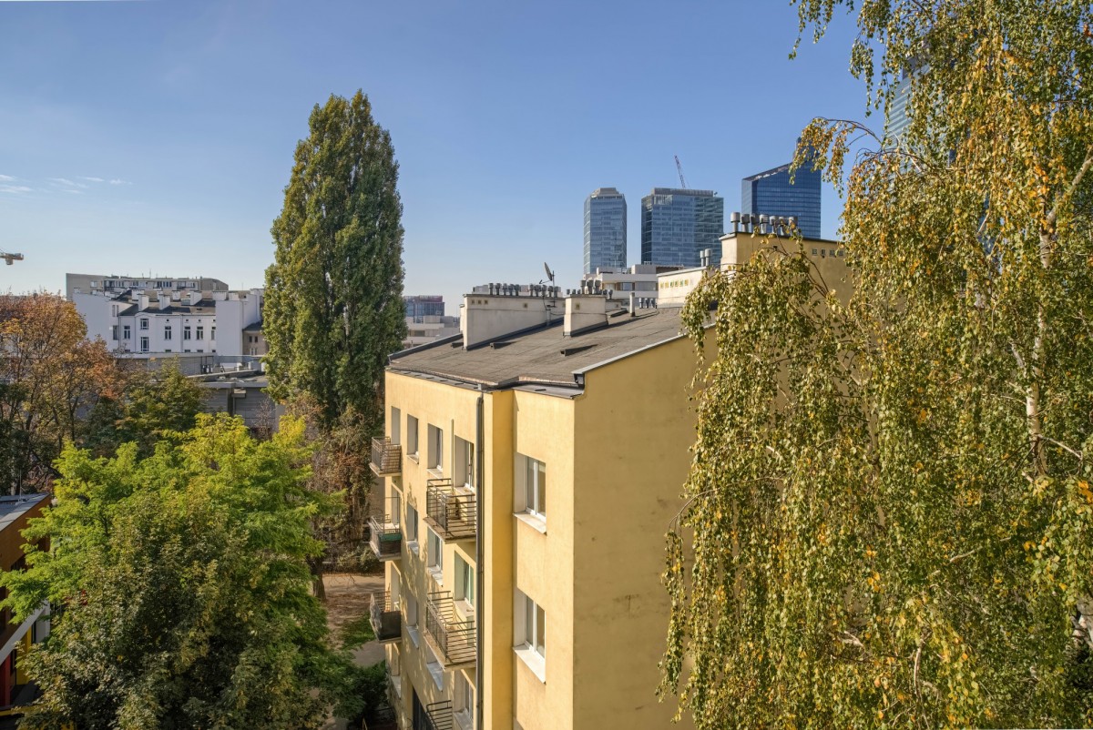 Warszawa · ul. Twarda — 13