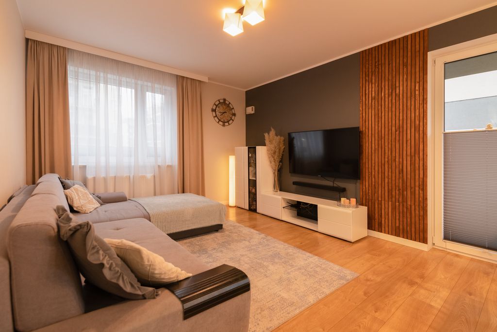 Warszawa · ul. Krzyżówki — 5