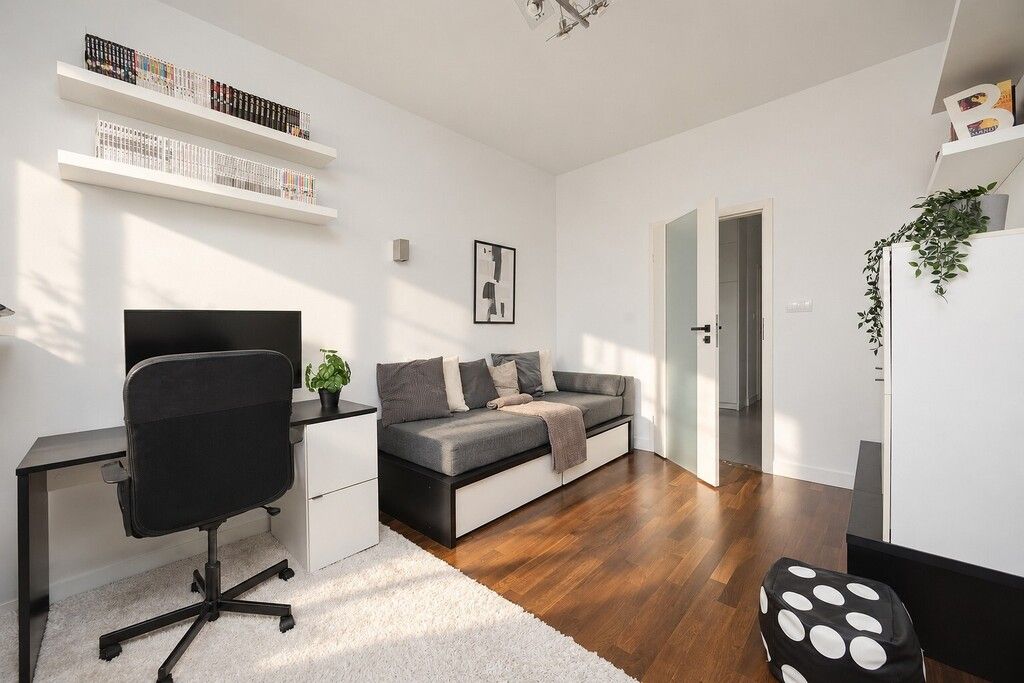 Warszawa · ul. Prymasa Augusta Hlonda — 12