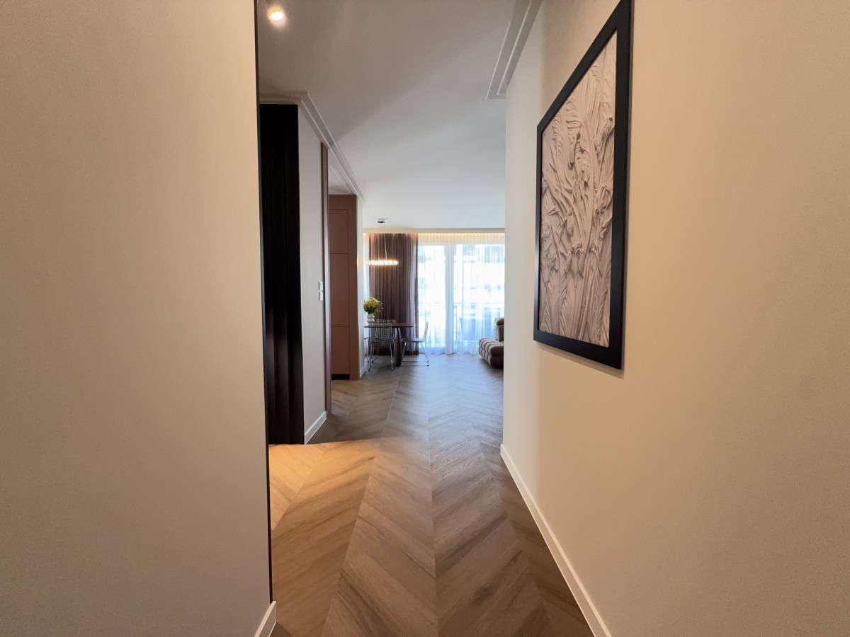 Warszawa · ul. Jerzego Holzera — 16
