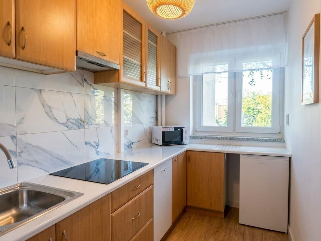 Warszawa · ul. Szczepana Grzeszczyka — 11