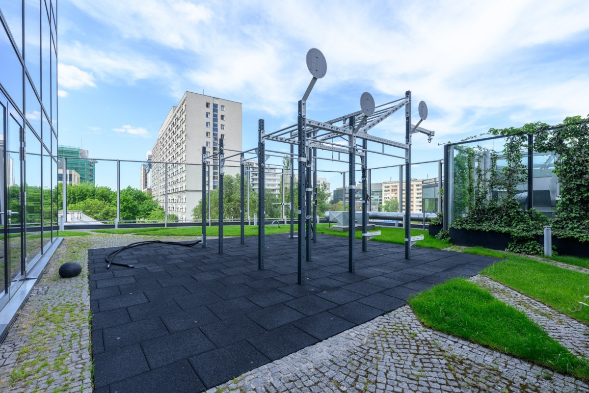 Warszawa · ul. Twarda — 6