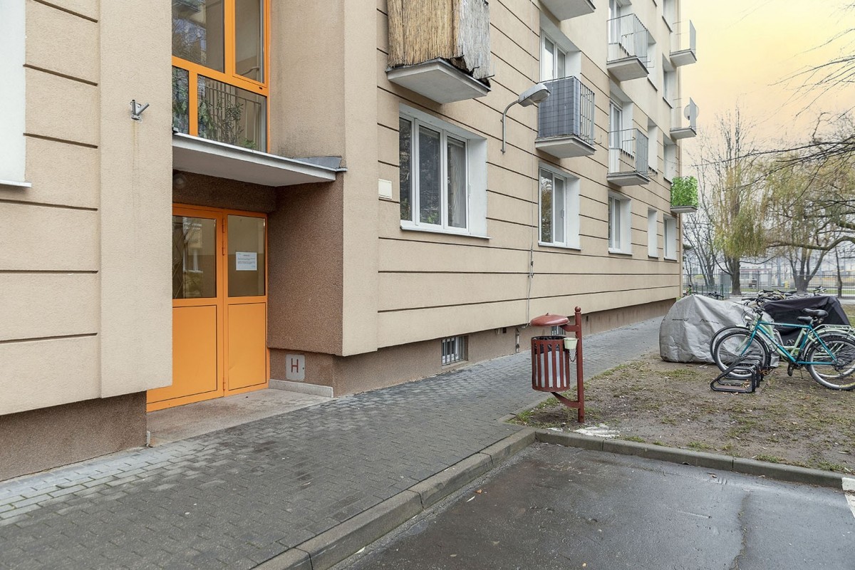 Warszawa · ul. Bełska — 7