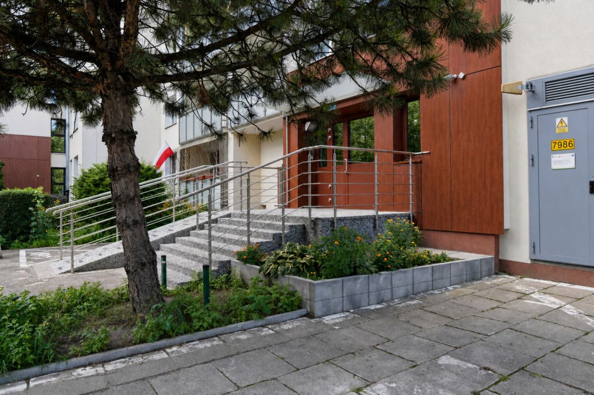 Warszawa · ul. Władysława Korotyńskiego — 8