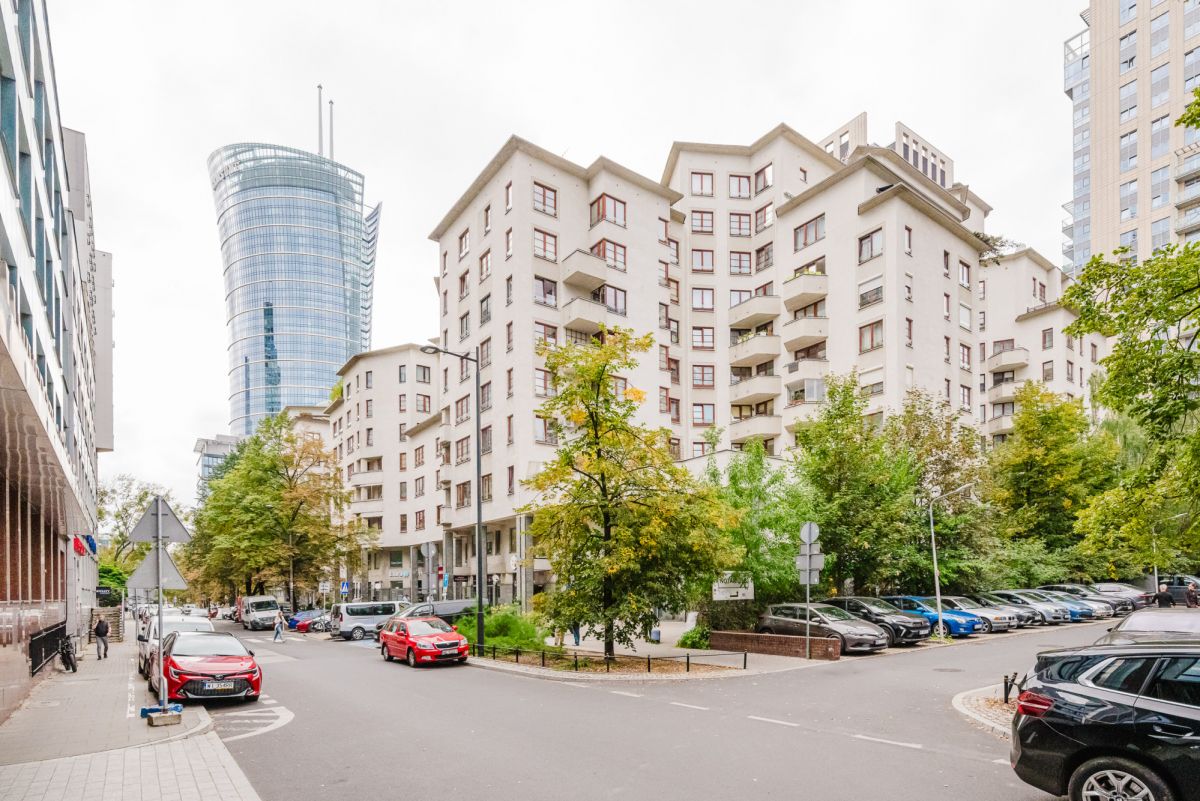 Warszawa · ul. Łucka — 12