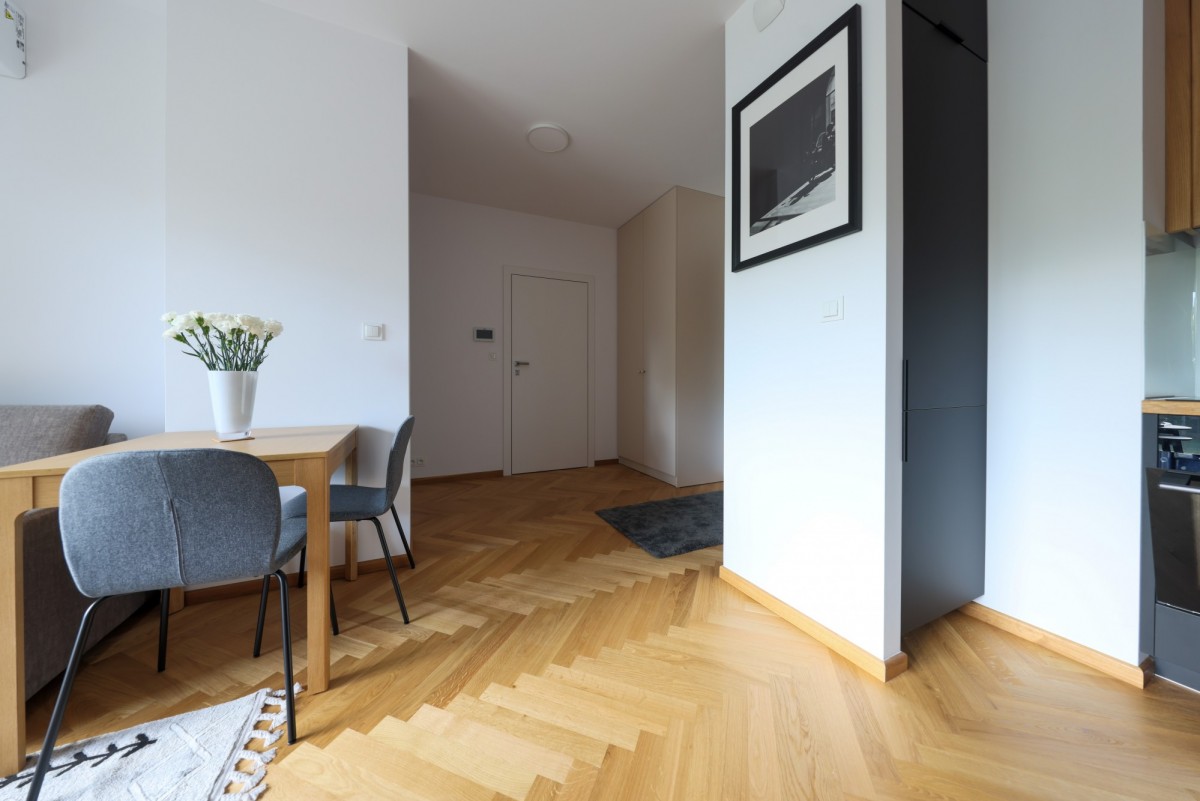 Warszawa · ul. Śródziemnomorska — 8