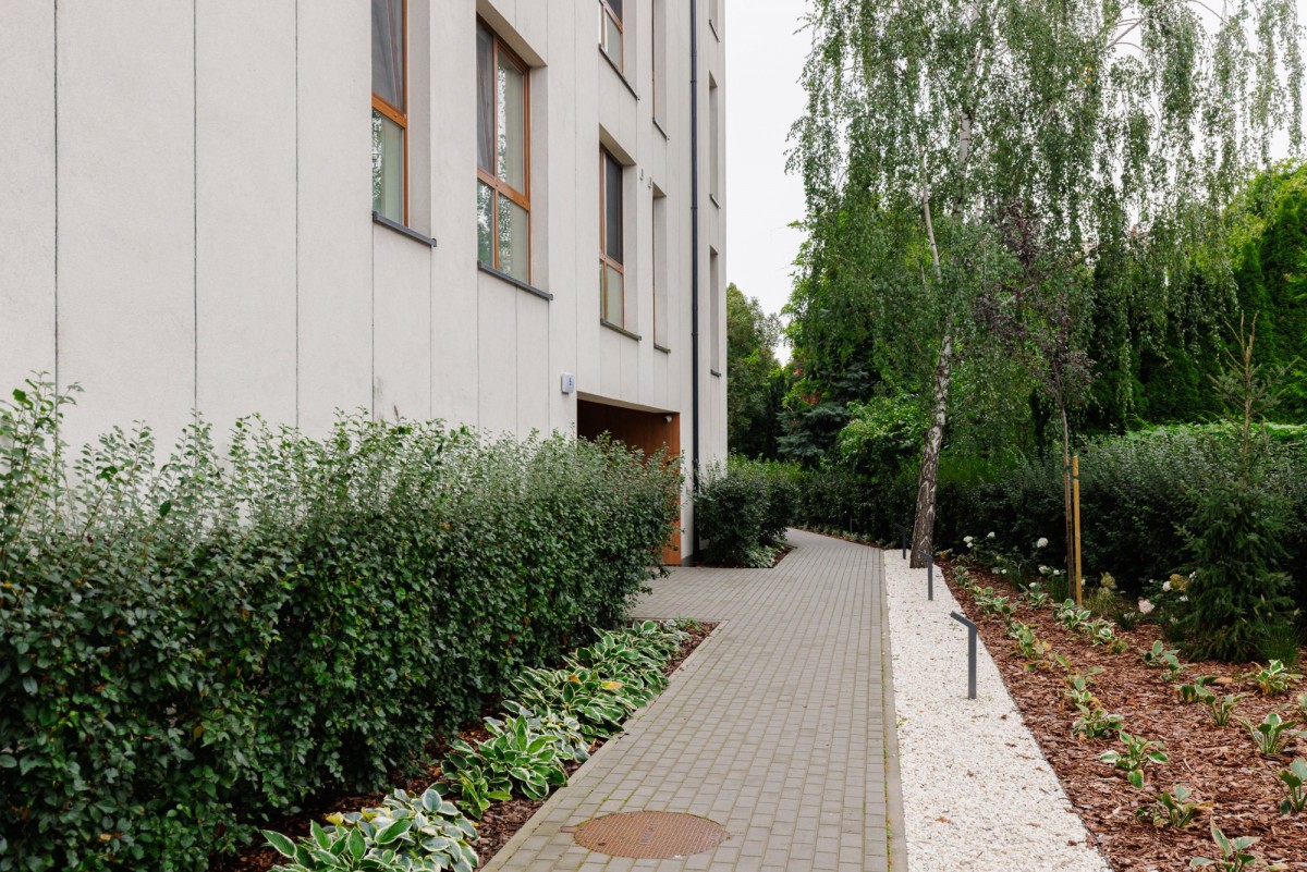 Warszawa · ul. Dźwigowa — 16