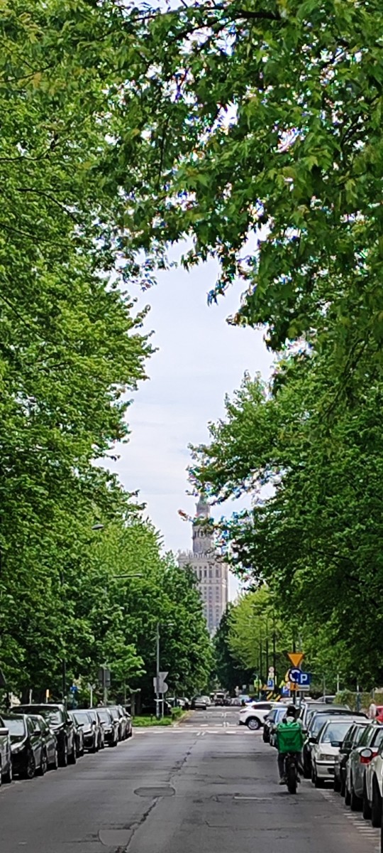 Warszawa · al. Aleja Jana Pawła II — 21