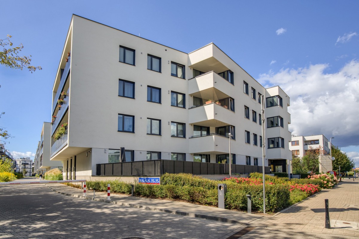 Warszawa · ul. Wierna — 15