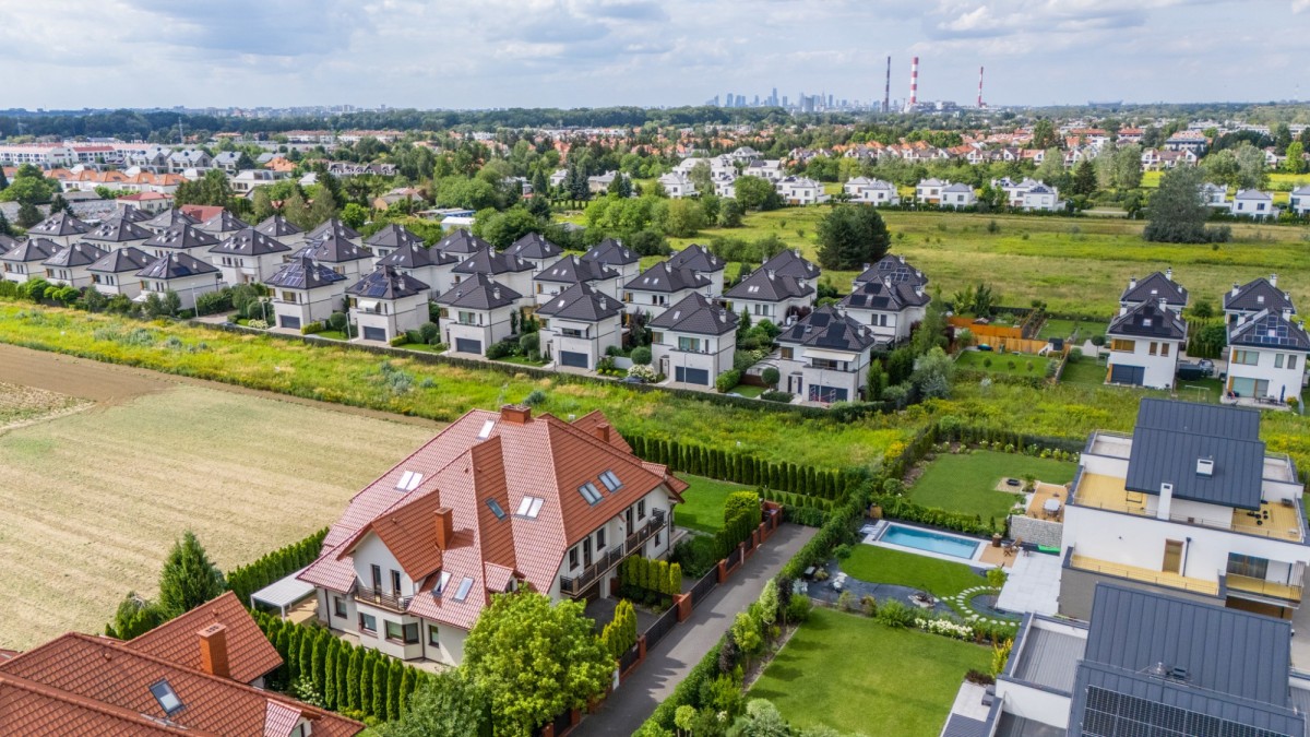 Warszawa · ul. Sążnista — 4