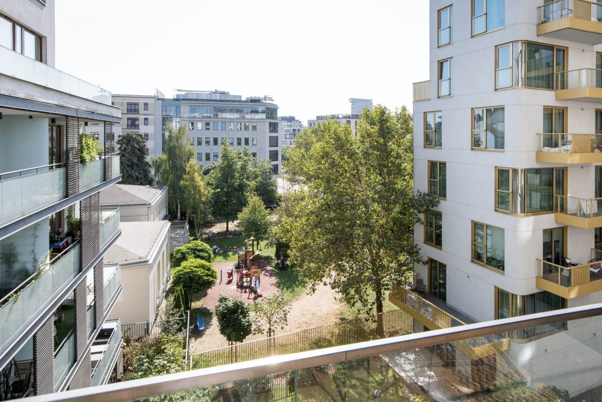 Warszawa · ul. Leszczyńska — 21