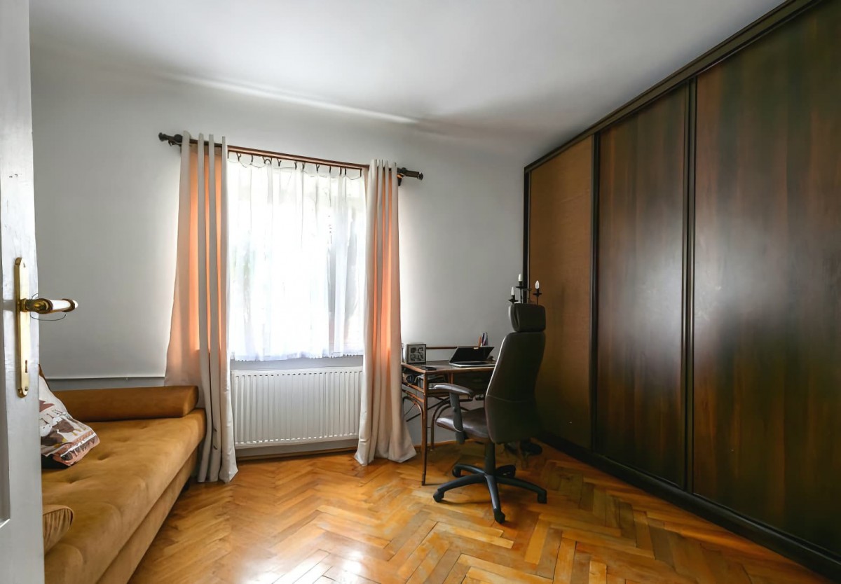 Warszawa · al. Aleja Wojska Polskiego — 4