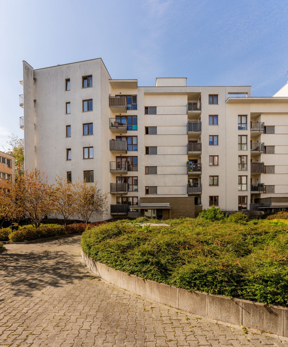 Warszawa · ul. Zwycięzców — 15