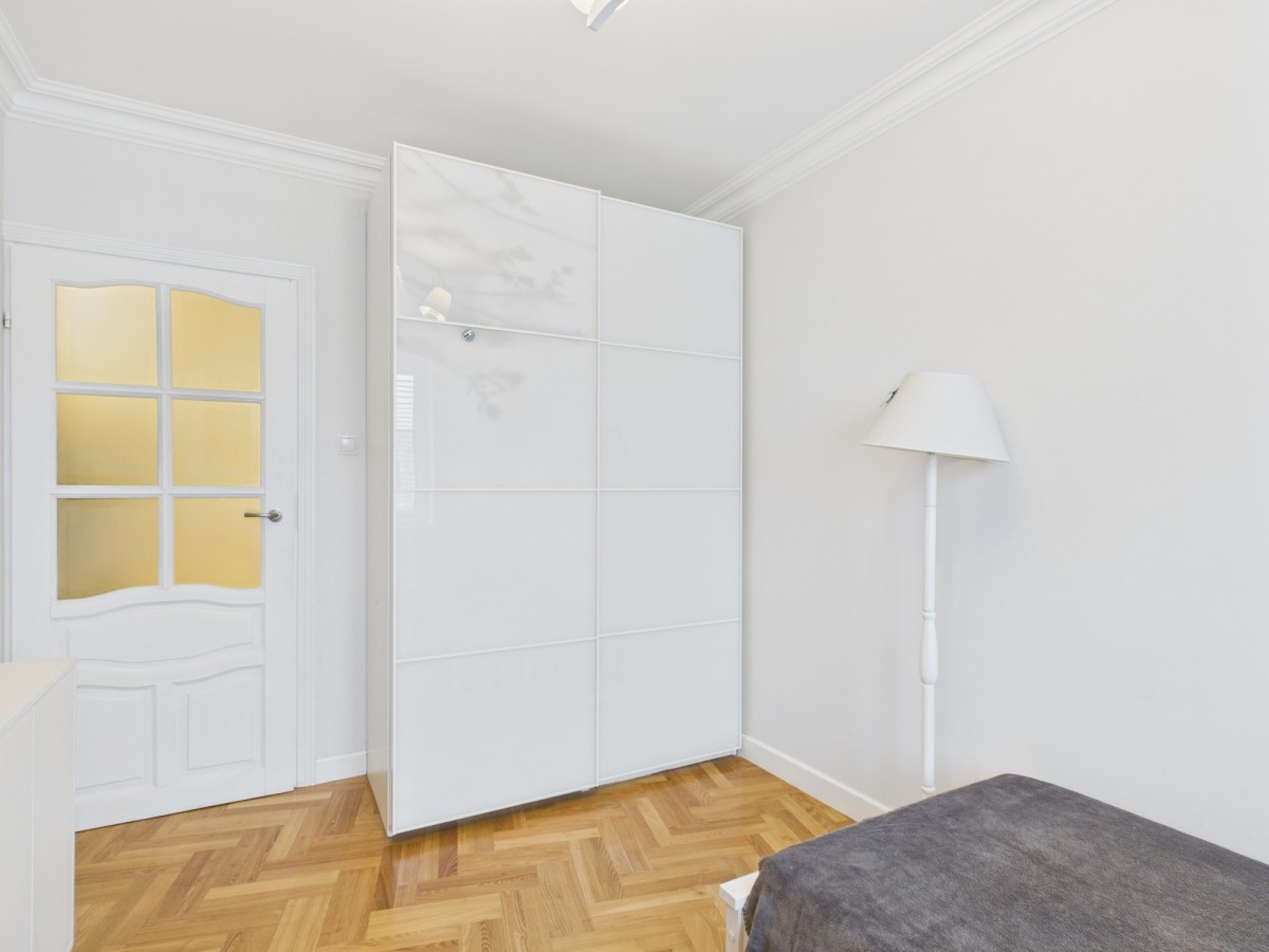 Warszawa · al. Aleja Komisji Edukacji Narodowej — 7