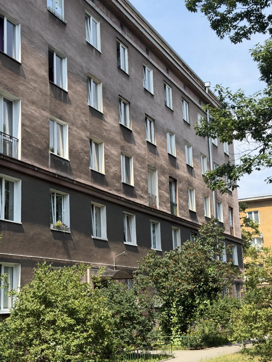 Warszawa · ul. Bertolta Brechta — 11
