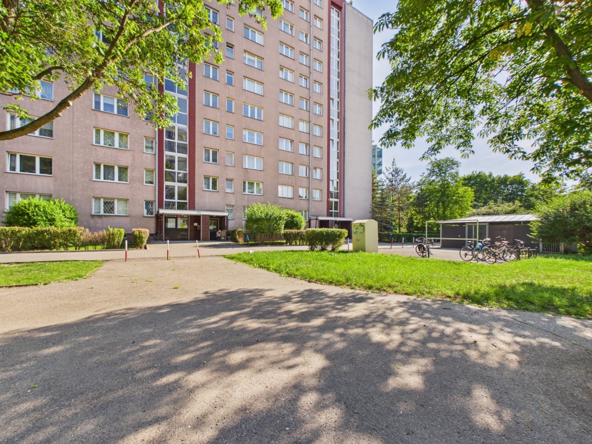 Warszawa · ul. Oskara Langego — 9