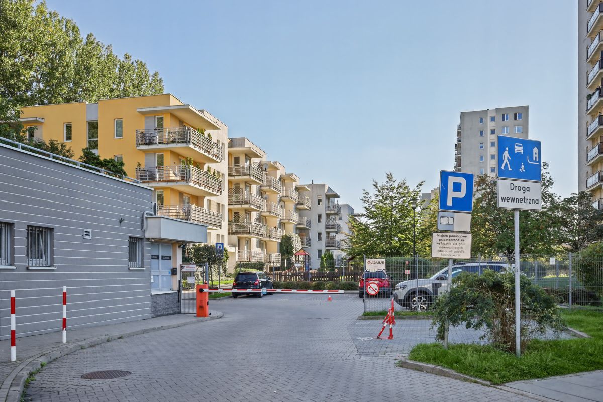Warszawa · ul. Malborska — 15