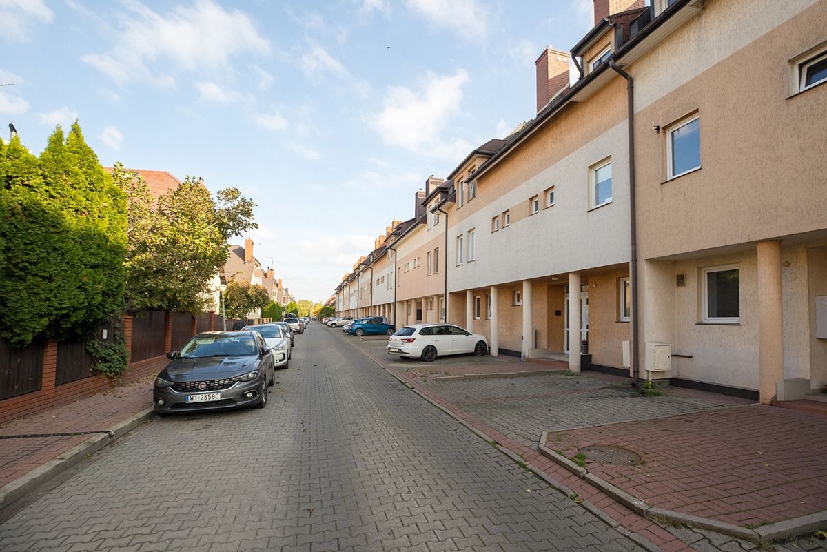 Warszawa · ul. Wał Miedzeszyński — 30