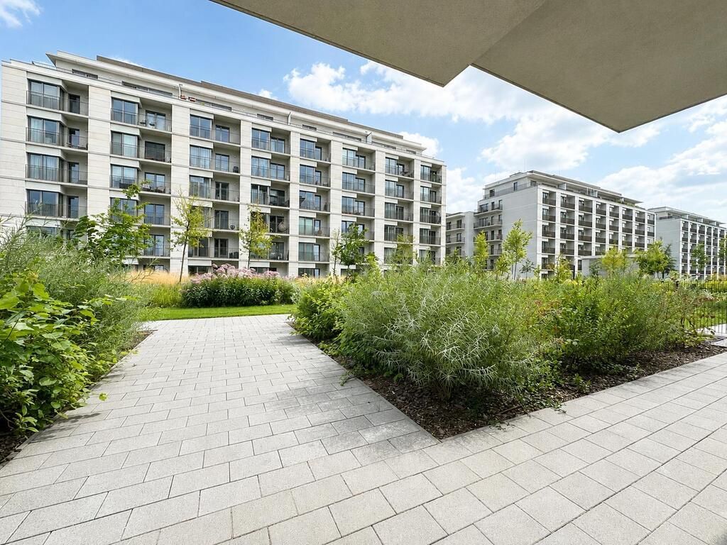 Warszawa · ul. Jagiellońska — 18