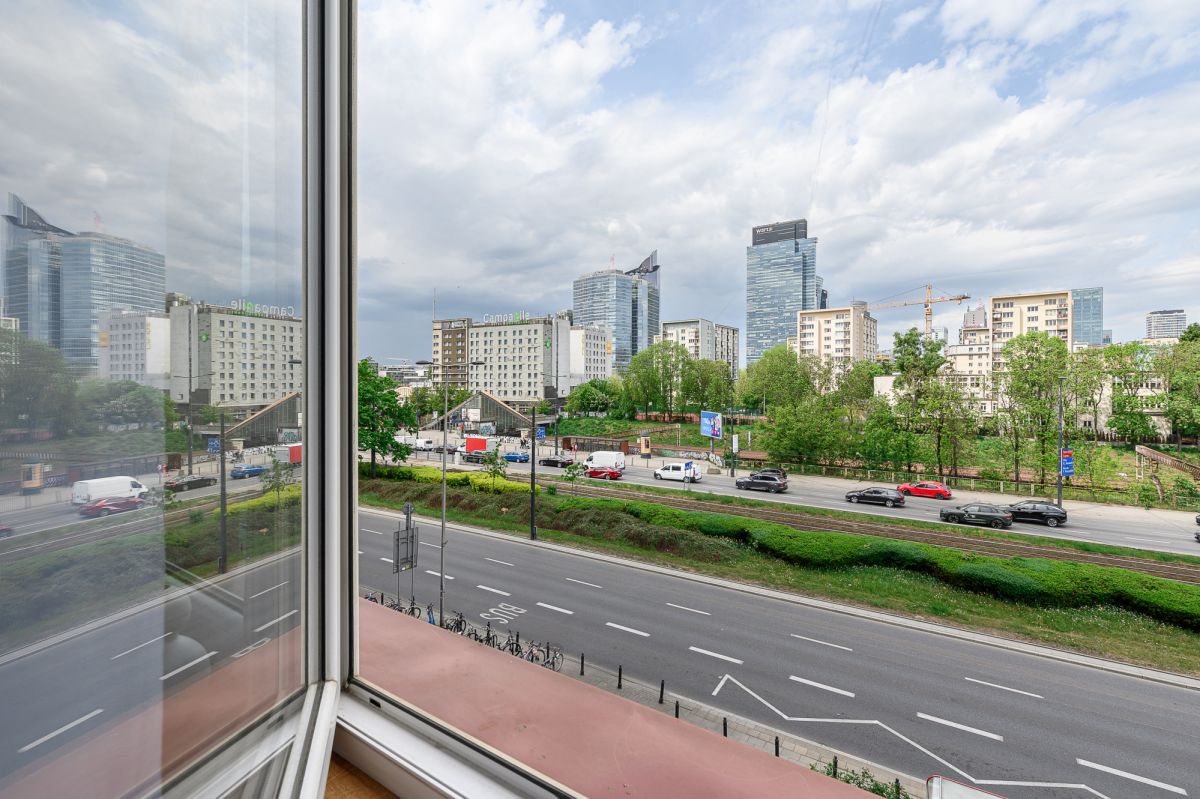 Warszawa · al. Aleje Jerozolimskie — 15