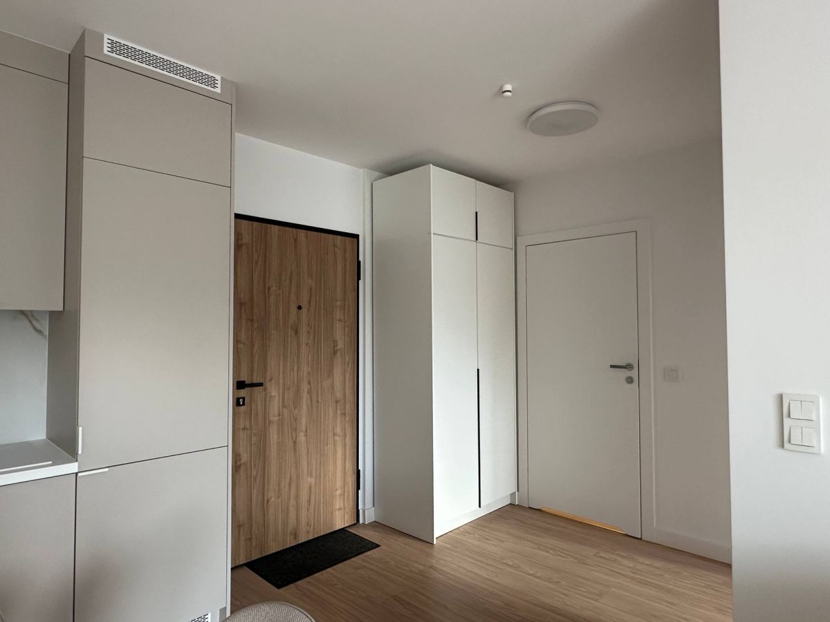 Warszawa · al. Aleja Polski Walczącej — 12