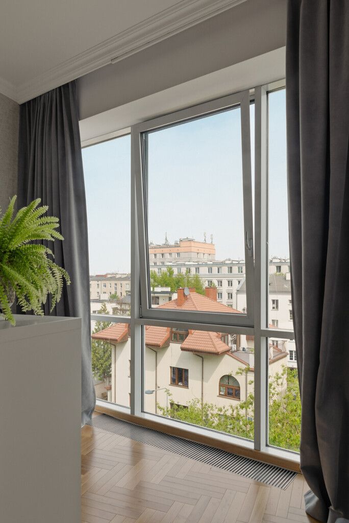 Warszawa · ul. Tyniecka — 12