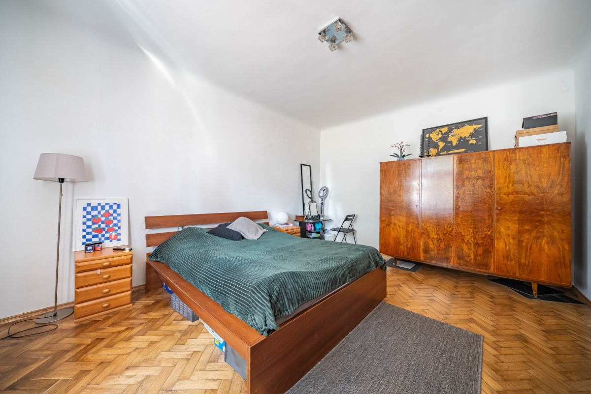 Warszawa · ul. ks. Juliana Chrościckiego — 2