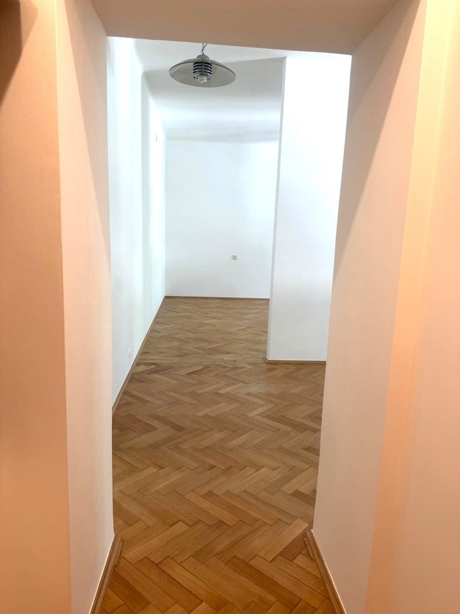 Warszawa · ul. Emilii Plater — 4