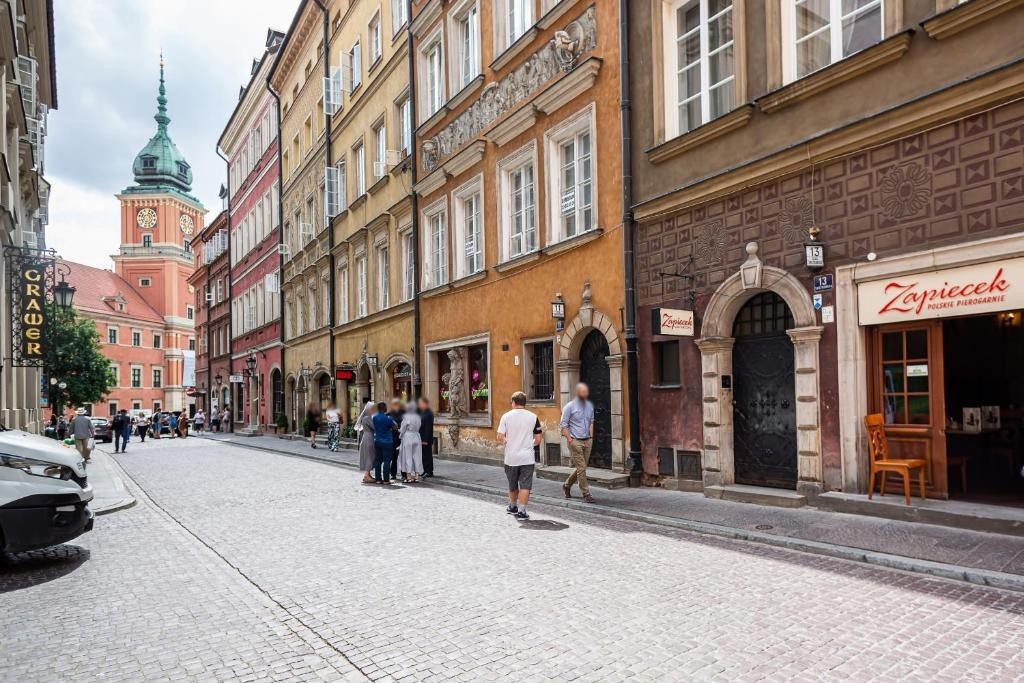 Warszawa · ul. Świętojańska — 2
