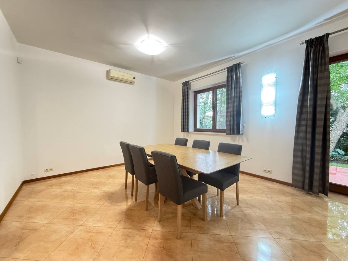 Warszawa · ul. Husarii — 22