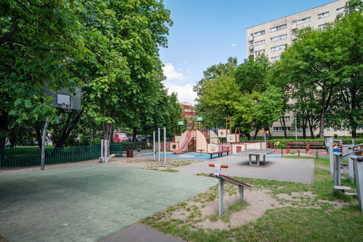 Warszawa · ul. Starej Baśni — 14
