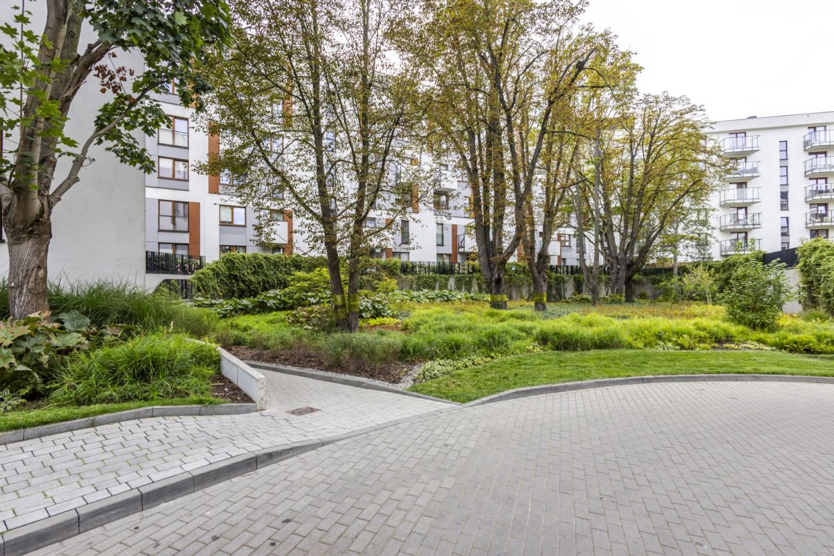 Warszawa · ul. Kaliny Jędrusik — 27