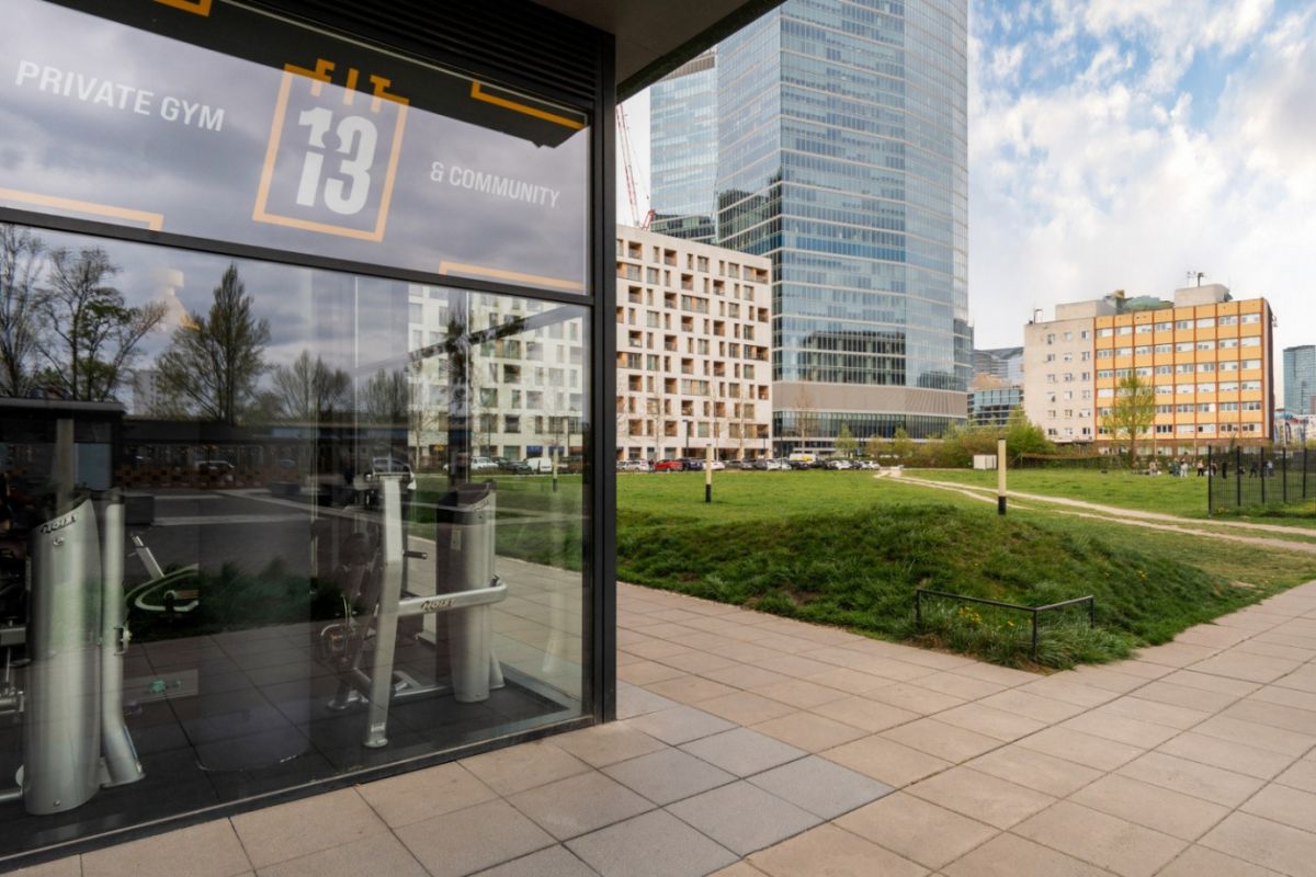 Warszawa — 8