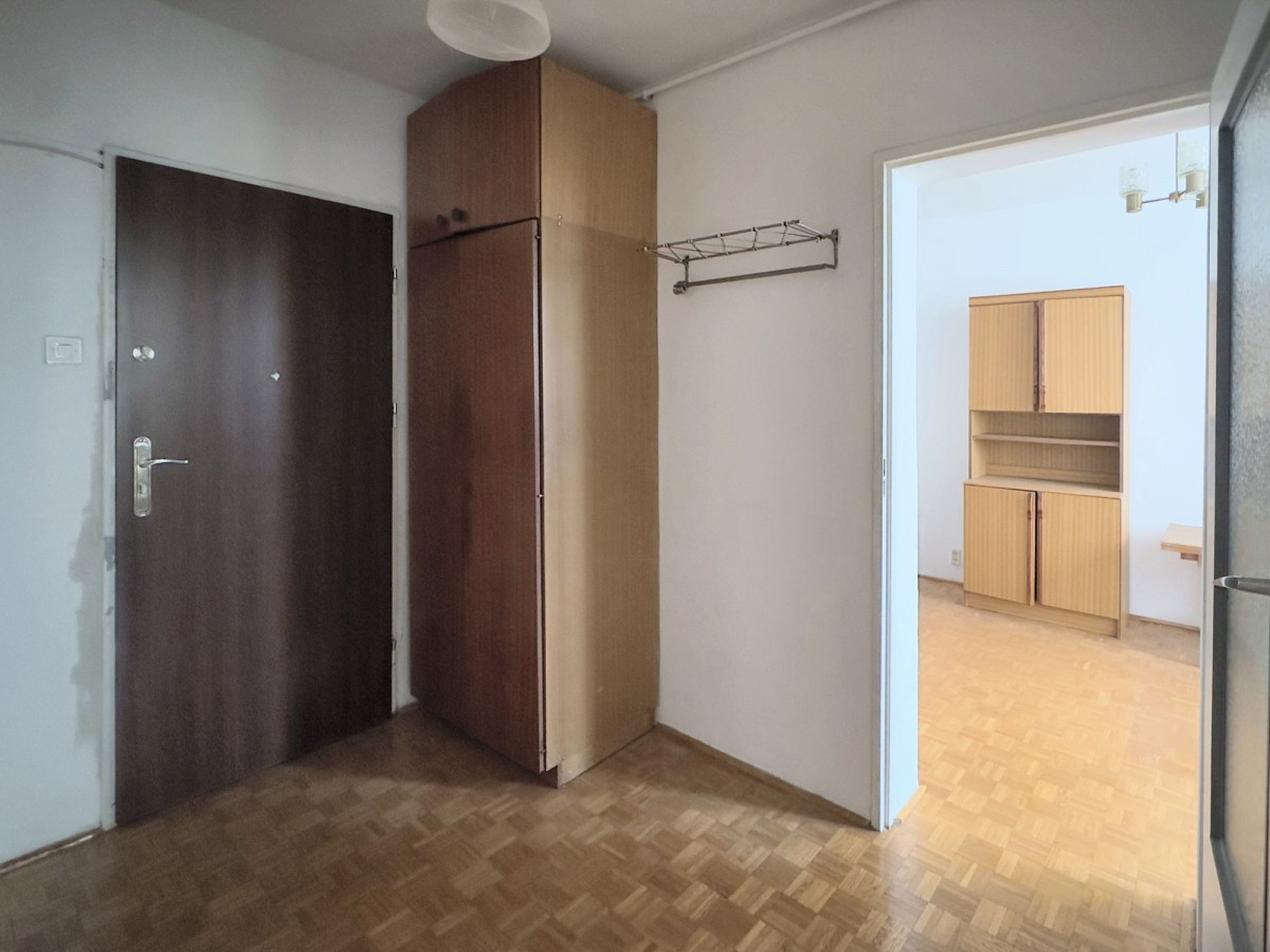 Warszawa · ul. Kobielska — 7