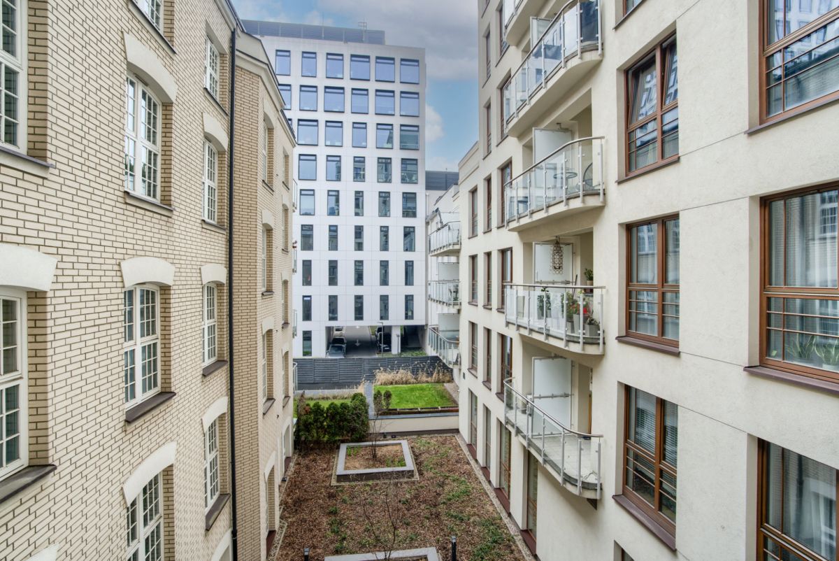 Warszawa · ul. Siedmiogrodzka — 10