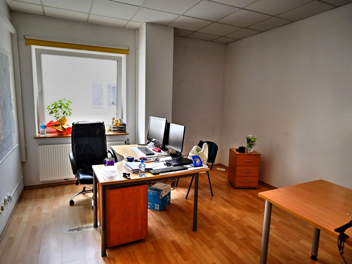 Warszawa · al. Aleja Jana Pawła II — 15