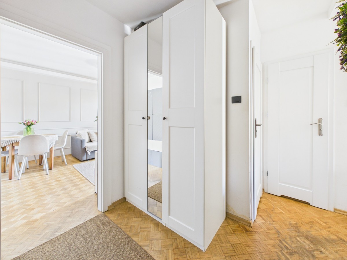 Warszawa · ul. Grażyny Bacewiczówny — 16