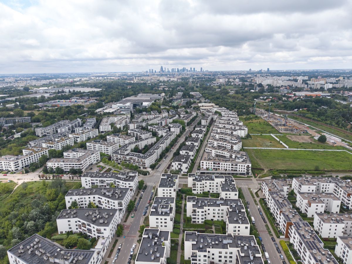 Warszawa · ul. Montwiłłowska — 19