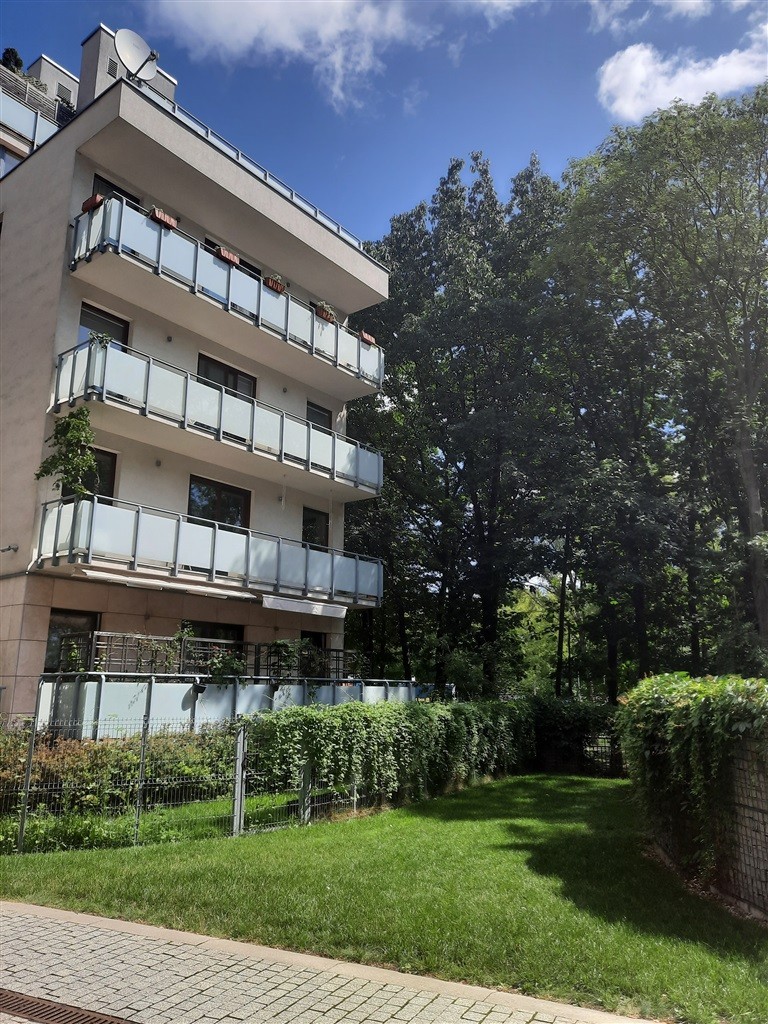 Warszawa · al. Aleja Bohaterów Września — 14