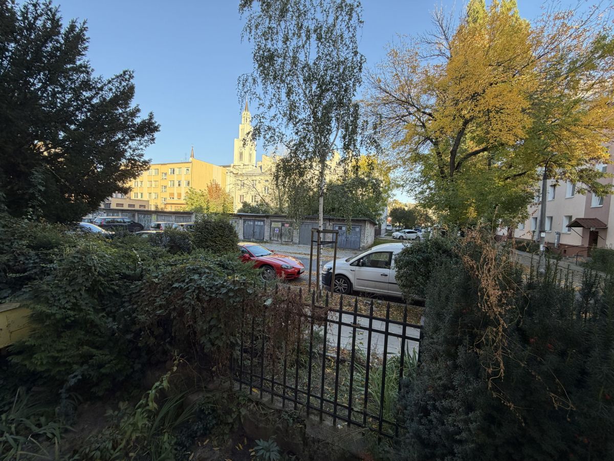 Warszawa · ul. Lubiniecka — 12