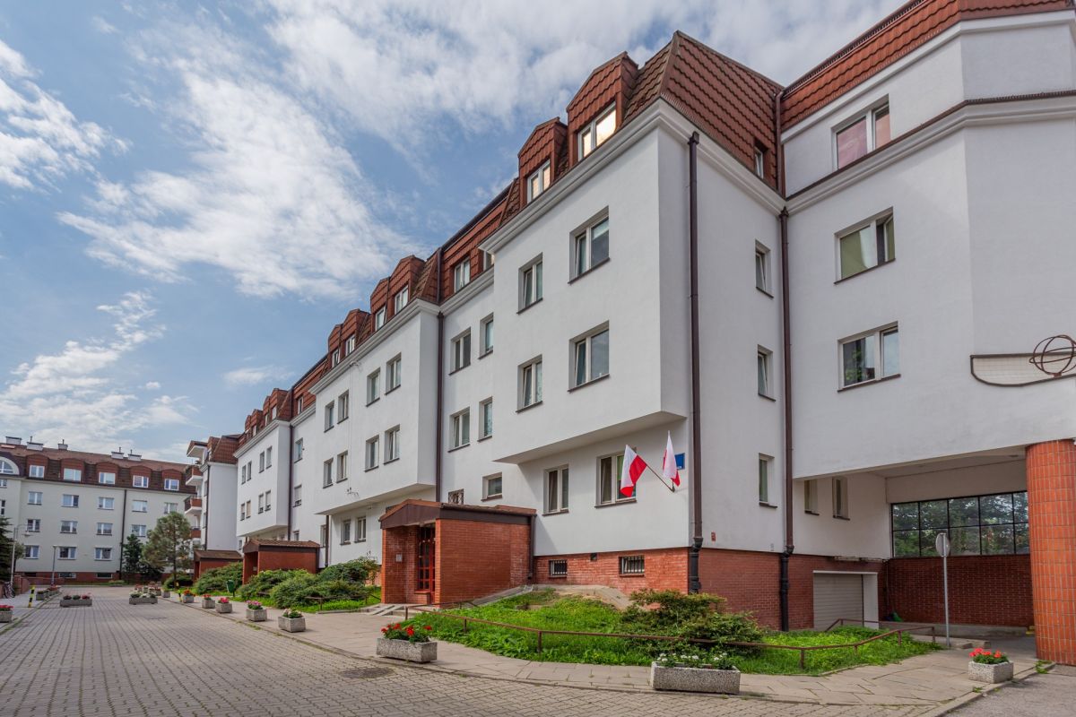 Warszawa · ul. Ludwika Paszkiewicza — 10