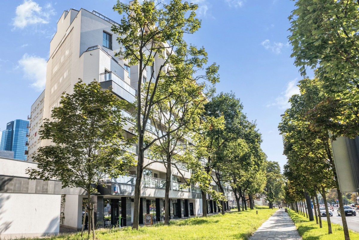 Warszawa · al. Aleja Solidarności — 23