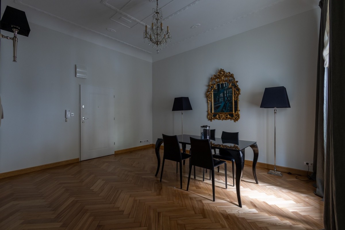 Warszawa · ul. Lwowska — 12
