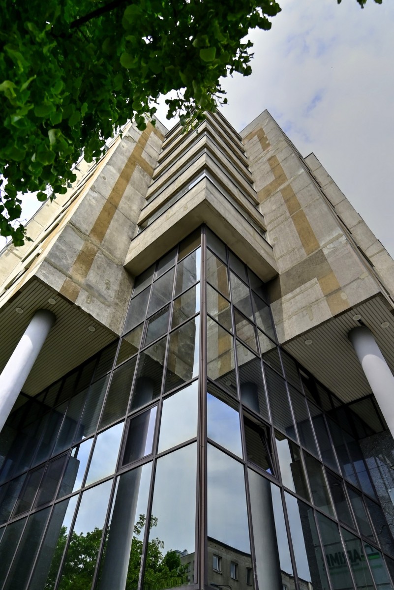 Warszawa · al. Aleja Jana Pawła II — 14