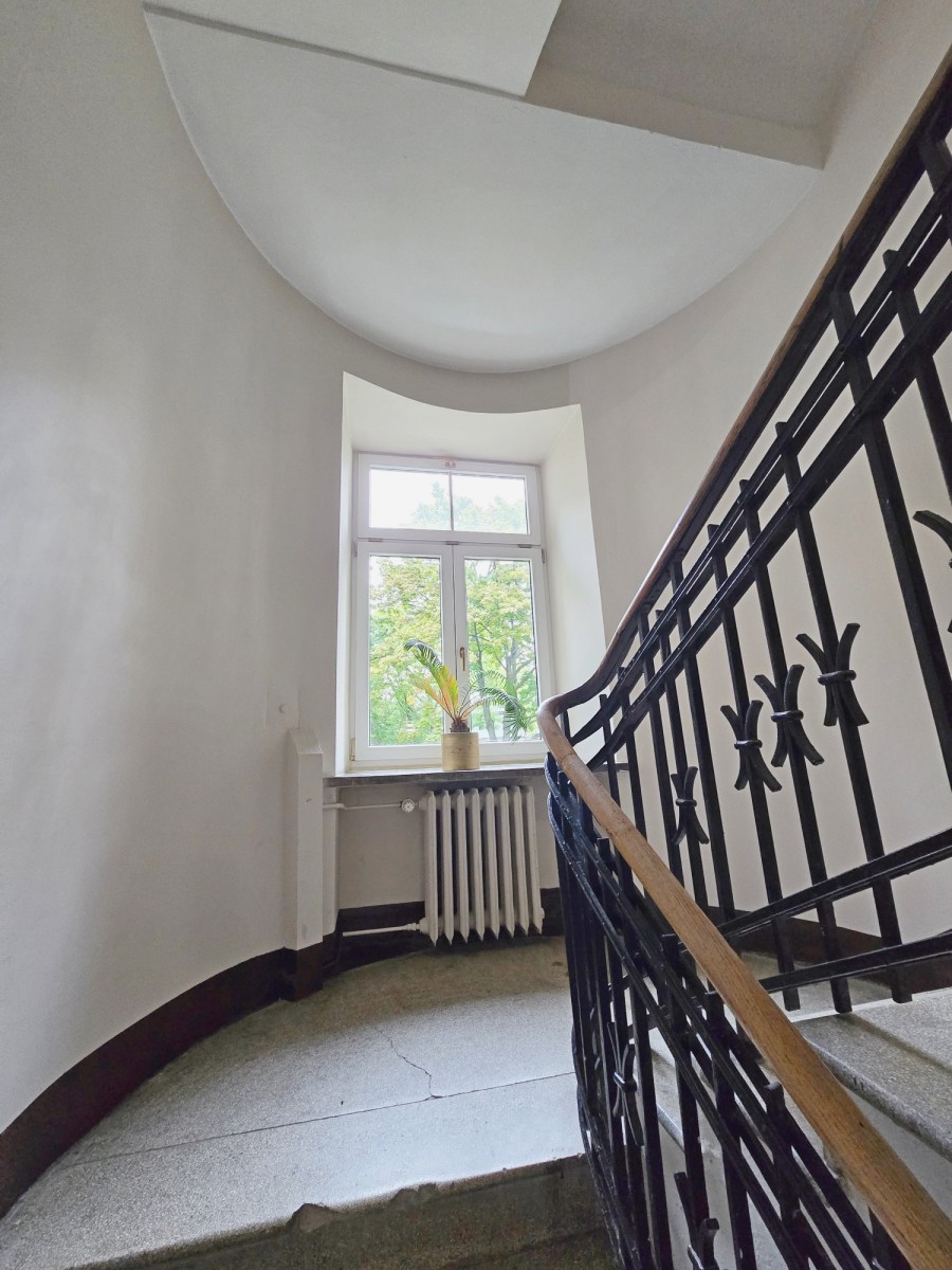 Warszawa · al. Aleja Niepodległości — 18